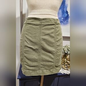 FREE PEOPLE Modern Femme denim stretchy mini skirt!